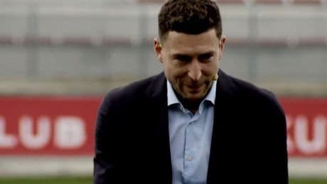 Las lágrimas del lateral al dar las gracias a su familia