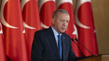 SON DAKİKA: Başkan Erdoğan: Belediyeleri aile çiftliğine çeviren muhterisler için artık deniz bitmiştir