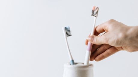 Bakterienfalle Badezimmer: Diese Hygienefehler machen fast alle