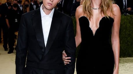 Hailey Bieber Delivers Ultimate 4-Word Comeback To Husband Justin's Anti-Mother's Day Post