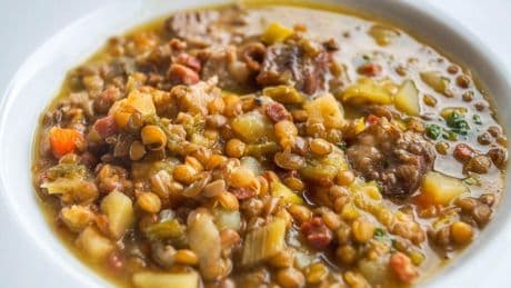 Comer lentejas tres días seguidos es sano: las ventajas de cocinar para toda la semana