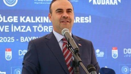 Bakan Kacır: Daha güçlü Türkiye'nin temellerini atıyoruz