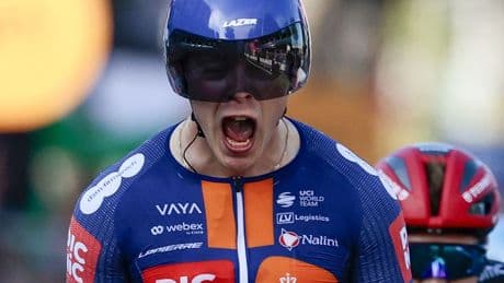 Nederlandse top drie in vierde etappe Giro: Van Uden verslaat Kooij en Zijlaard