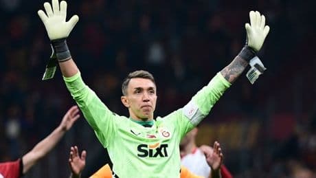 Fernando Muslera Türk futbol tarihine geçebilir: Galatasaray'ın efsanesini geride bırakacak!