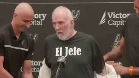 Popovich reaparece muy debilitado pero como 'El Jefe' de los Spurs