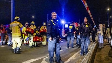 Querschläger trifft Besucher: Explosion bei Rheinkirmes-Feuerwerk – 19 Verletzte, vier davon schwer
