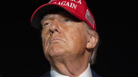 Elon Musk is volgens Trump ’volledig ontspoord’ en noemt het belachelijk dat miljardair nieuwe partij begint