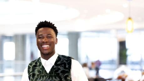 Claude onthult outfit voor optreden bij Eurovisie Songfestival