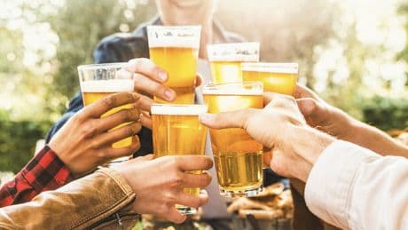 Bier: Warum Sie die Reste nie in die Spüle schütten sollten