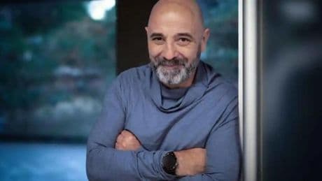 Víctor Amat, psicólogo: "Somos una sociedad aborregada, la capacidad de pensar es cada vez más pequeña en los chavales"
