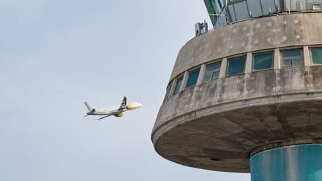 Vueling y WizzAir aceleran en El Prat y tiran del tráfico hasta junio