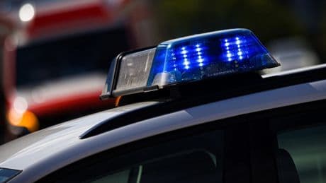 Niedersachsen: Handys von Polizisten wegen rassistischer Chatgruppe beschlagnahmt