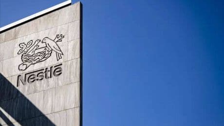 Nestlè mette alla porta il suo ad, "Relazione con una dipendente"