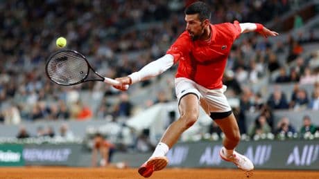 Roland-Garros : en vidéo, la promenade à vélo de Novak Djokovic autour du rond-point de l’Étoile