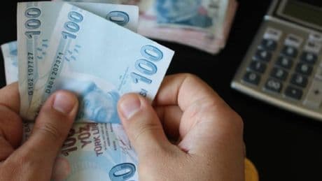Bankalar 1 milyon lirası olana 2 emekli maaşı veriyor