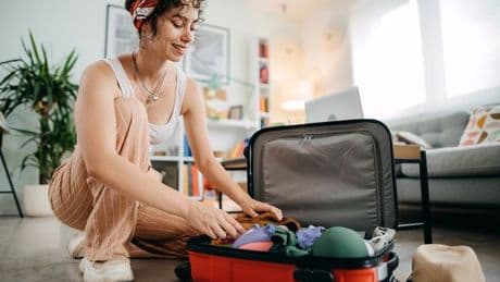 Straws and cotton pads will transform your holiday packing this summer
