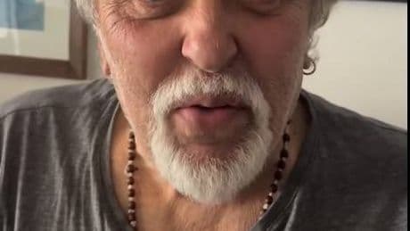 "Sono vivo, alla faccia vostra!", la risposta di Maurizio Mattioli, dato per morto per la quarta volta