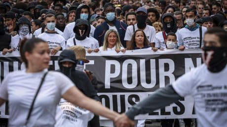 Mort de Nahel en France: le policier auteur du tir sera jugé pour meurtre
