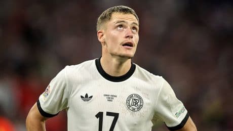 Florian Wirtz has already been given warning from Liverpool team-mate over position clash