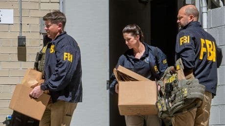 Blitz Fbi contro Bolton e collegi rivisti, Trump all’attacco verso il voto di mid-term