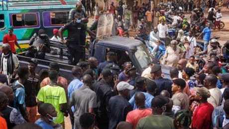 Mali: des membres du CNT en appellent à la violence pour défendre la Transition