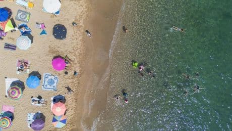 El cambio que viene de la pandemia y es un aviso de la desigualdad: las familias priorizan las vacaciones a otros gastos