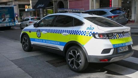 Detenido por conducir bebido, drogado y sin carnet y darse a la fuga tras chocar con un bus