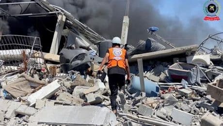 En direct, guerre à Gaza : neuf enfants d’un couple de médecins tués dans une frappe israélienne, selon la défense civile