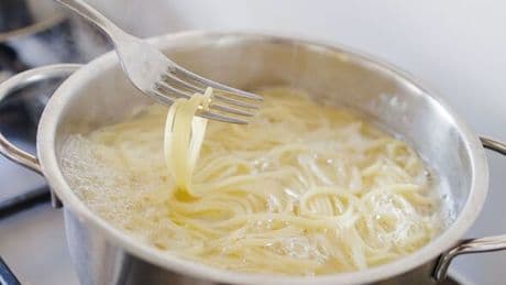 Cooking pasta in 'authentic' way will reduce the carbohydrates intake
