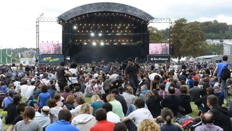 INFOGRAPHIE. Pourquoi y a-t-il si peu d'artistes féminines dans les festivals musicaux en France?
