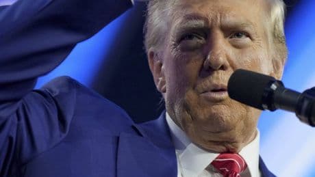 Rechte Verschwörungstheorie: Trump spricht von „Genozid“ an weißen Bauern in Südafrika