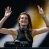 Charlotte de Witte schrijft geschiedenis op Tomorrowland: “Eerst openen, dan afsluiten. Daartussen? Een gezichtsmassage en even opfrissen”