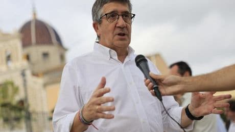 El PSOE acusa a Feijóo de ser un "hooligan" por no acudir a la apertura del año judicial y considera al PP "prácticamente antisistema"