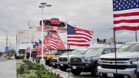 Droits de douane et remboursement de prêts : la bombe à retardement qui angoisse des millions d’Américains