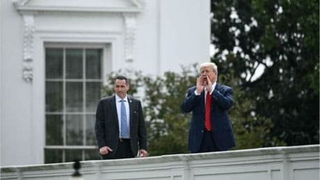 Trump verdutzt Reporter: Darum stieg der US-Präsident aufs Dach des Weißen Hauses