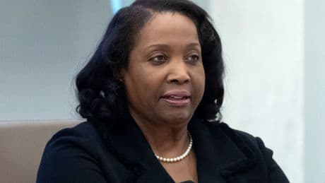 US-Berufungsgericht: Notenbank-Vorständin Cook bleibt im Amt