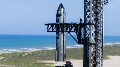 Próximo vuelo de Starship a la vista: el megacohete de Elon Musk se traslada a la plataforma de lanzamiento