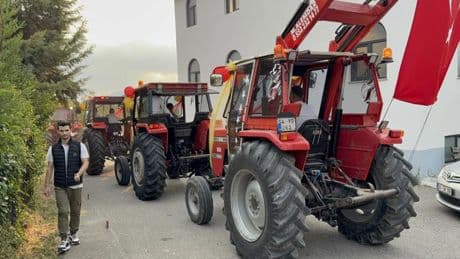 Düzce’de traktörlü sünnet konvoyu yapıldı