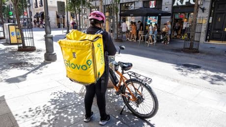 Glovo se defiende en el juicio contra Just Eat: “Preferimos trabajar con autónomos porque el repartidor lo prefiere”