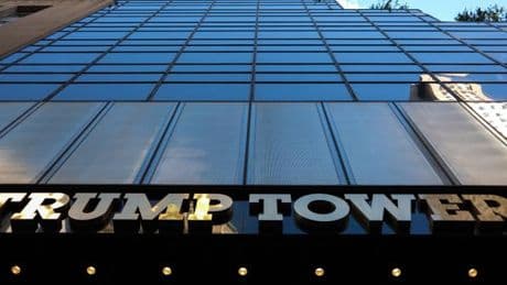 Empire Trump : « Certaines activités soulèvent la suspicion de conflit d’intérêts, dans la mesure où la Maison Blanche influence la réglementation »