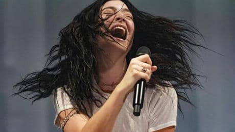 Lorde vuelve a casa en Virgin’: electropop turbulento y confesiones para el diván