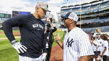 Russell Wilson feeling ‘part of New York now’ as he takes in Knicks playoffs, Subway Series
