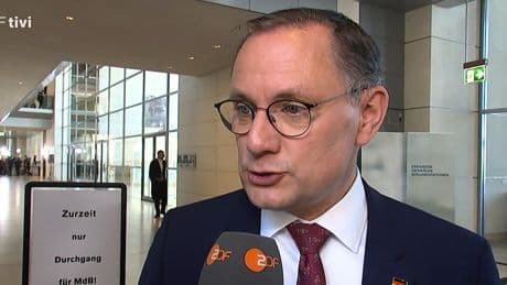 Kika interviewt AfD-Chef Tino Chrupalla – Zuschauer sind fassungslos