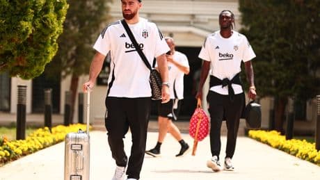 Beşiktaş, Polonya'ya uçtu