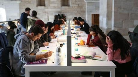 Özgür Demirtaş en iyi üniversiteleri açıkladı! İşte Türkiye'nin ilk 5 vakıf ve devlet üniversitesi