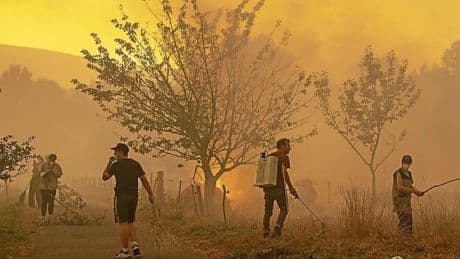 Recorrido por la 'zona cero' de León: muertos, casas calcinadas y una tierra olvidada