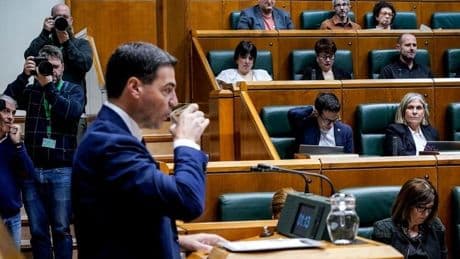 Pradales reclama a Redeia que incremente en 6.000 megavatios la capacidad de la red eléctrica vasca