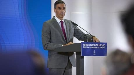 Sánchez enmarca los juicios contra su entorno y el fiscal general en una guerra sucia: Hay jueces haciendo política