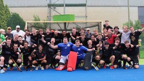 Mit Schützenhilfe von Blau Weiss Köln: Gladbacher HTC siegt und steigt in die 1. Bundesliga auf
