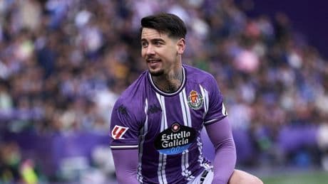 Beşiktaş sağ bekte karar aşamasında! Ya Perez ya Van Ewijk